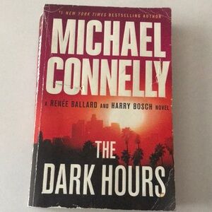 Michael Connelly 'The Dark Hours' Book
